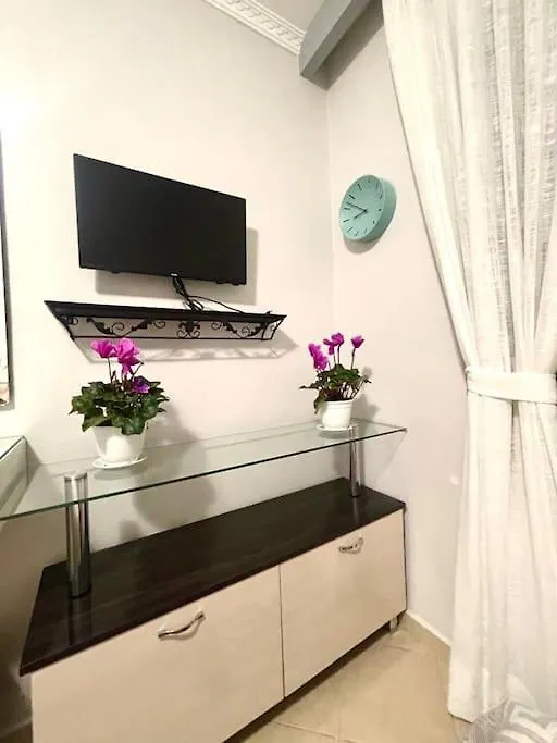 Nice Central Apartment In Tirana City